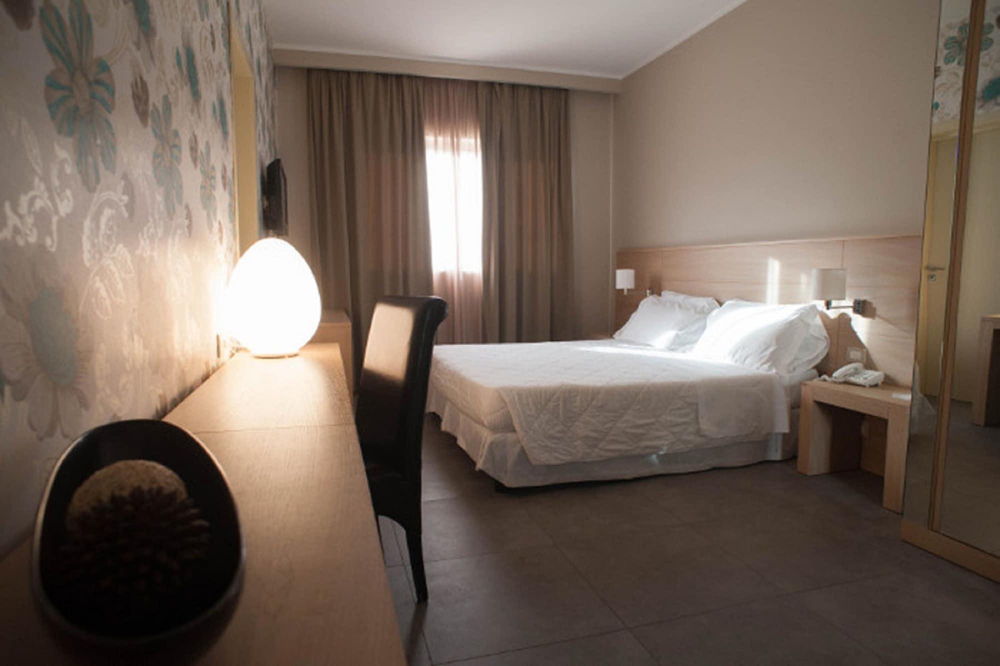 Ferrohotel Modica Exterior photo